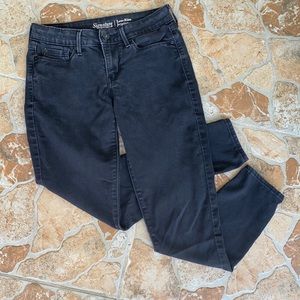 Black Levi’s Signature Jeggings